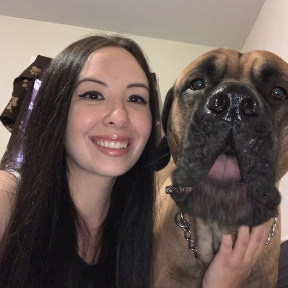 Meet your Posher, Cassandra - Picture 3 of 7